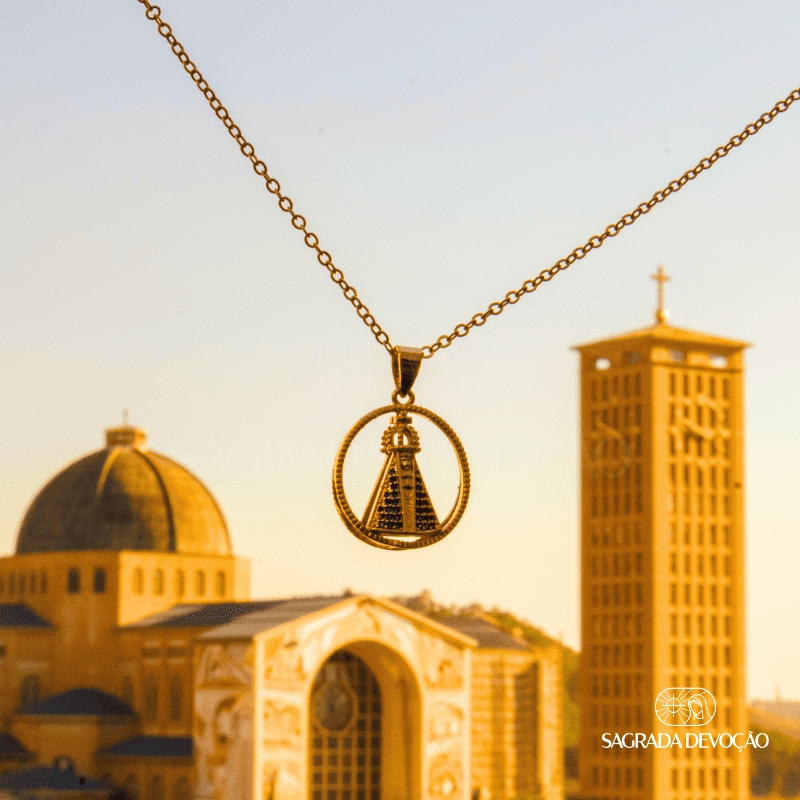 [COMPRE 1 LEVE 2] Colar Aura Nossa Senhora Aparecida Dupla Face | Zircônia Premium Ouro 14K